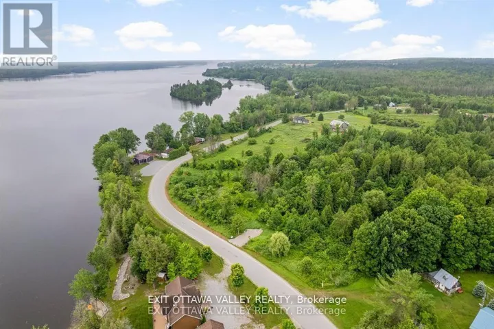 877 LACROIX BAY ROAD, Whitewater Region, Ontario K0J2L0