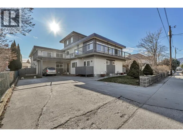 328 NANAIMO Avenue, Penticton, British Columbia V2A1N7