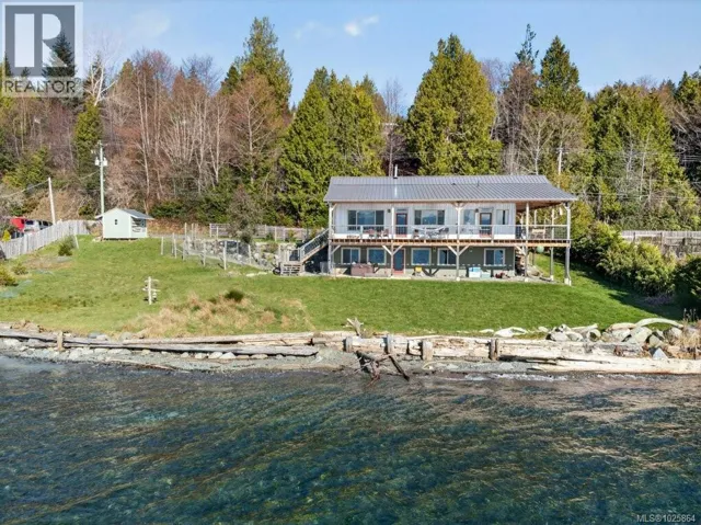 420 1st St, Sointula, British Columbia V0N3E0