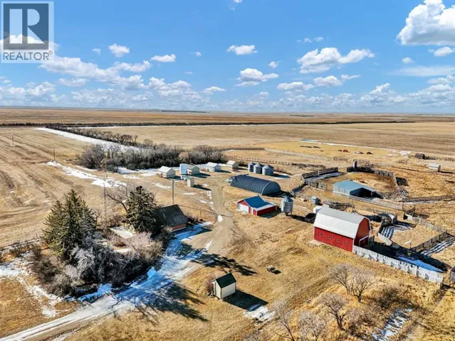 22222 Range Road 20, Bindloss, Alberta T0J0H0