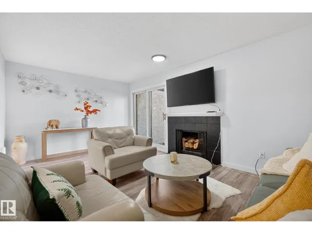 12022 25 AV NW, Edmonton, Alberta T6J4L3