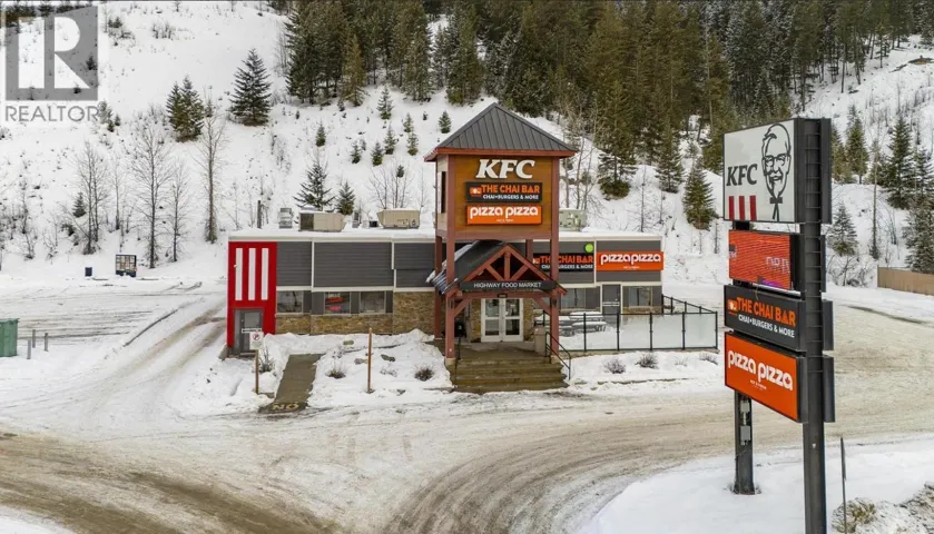 1002 Trans Canada Highway, Golden, British Columbia V0A1H1