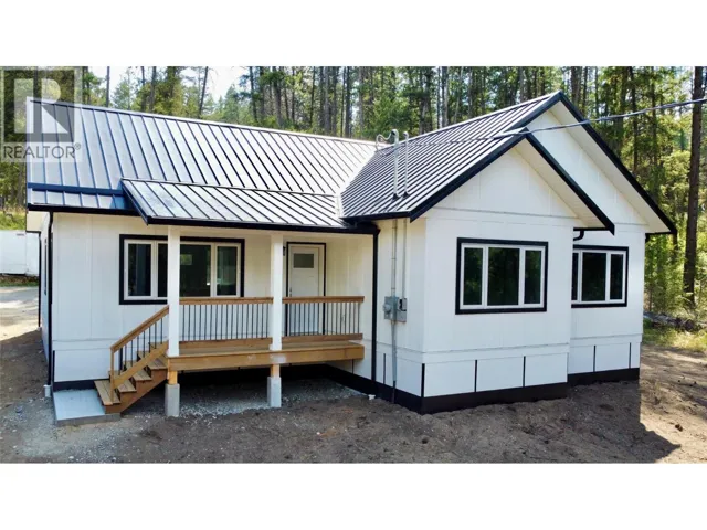 160 3rd Avenue, Christina Lake, British Columbia V0H1E0