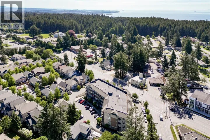 305 2220 Sooke Rd, Colwood, British Columbia V9B0G9