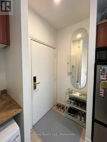 226 - 2737 KEELE STREET, Toronto (Downsview-Roding-CFB), Ontario M3M2E9