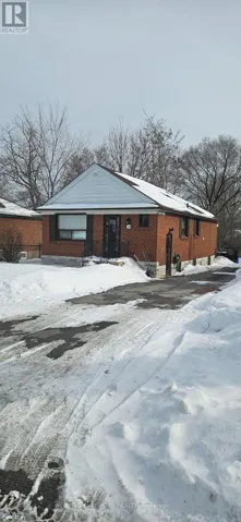 130 PRINCE CHARLES DRIVE, Oakville (CO Central), Ontario L6K2C9