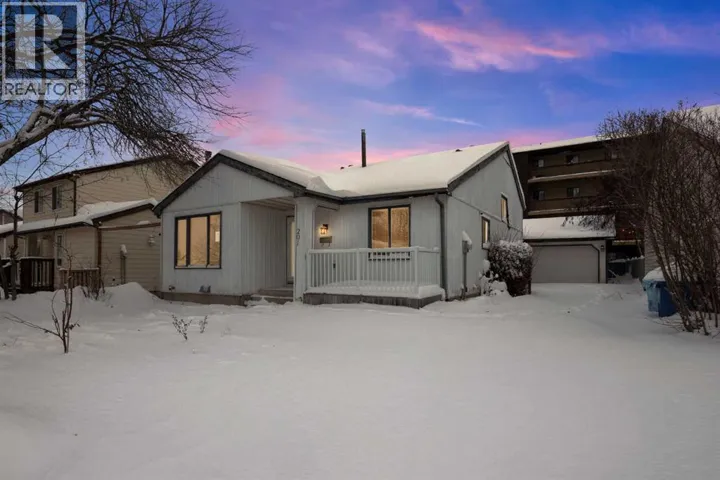 201 Bird Crescent, Fort McMurray, Alberta T9H4T4