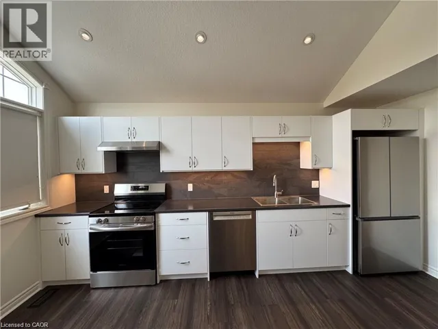 15 HELENA FEASBY Street Unit# 2, Kitchener, Ontario N2E4L4