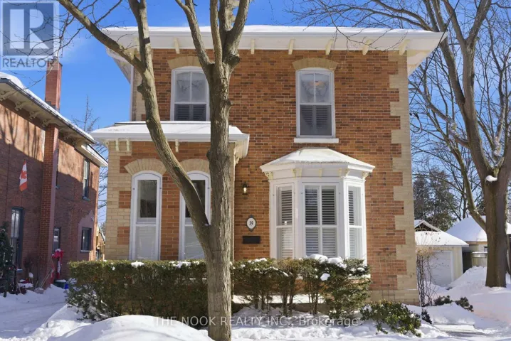 39 CENTRE STREET, Clarington (Bowmanville), Ontario L1C2Y2