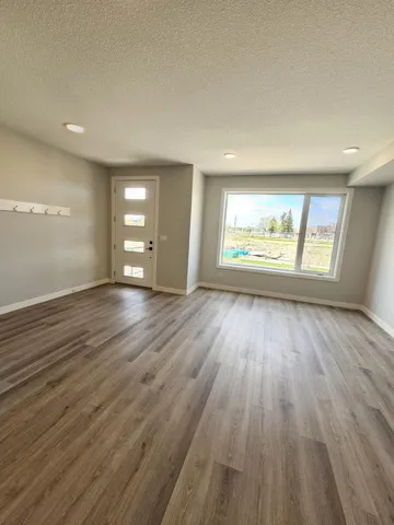 8069-8073 Cedric Mah Rd, Edmonton, Alberta T5G2Z4