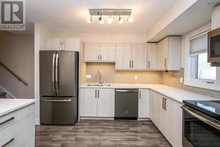 5877 Gainsborough Place, Halifax, Nova Scotia B3K5R7