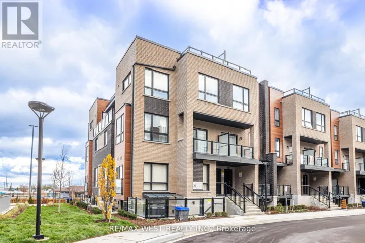 28 - 20 LYTHAM GREEN CIRCLE, Newmarket (Glenway Estates), Ontario L3Y0H4