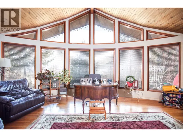 164 Cliffview Drive, Enderby, British Columbia V4Y4C1