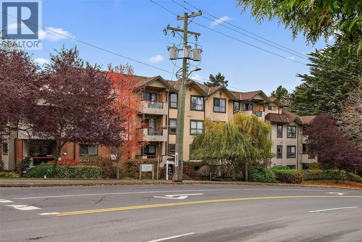 202 7 Gorge Rd W, Saanich, British Columbia V9A1L9