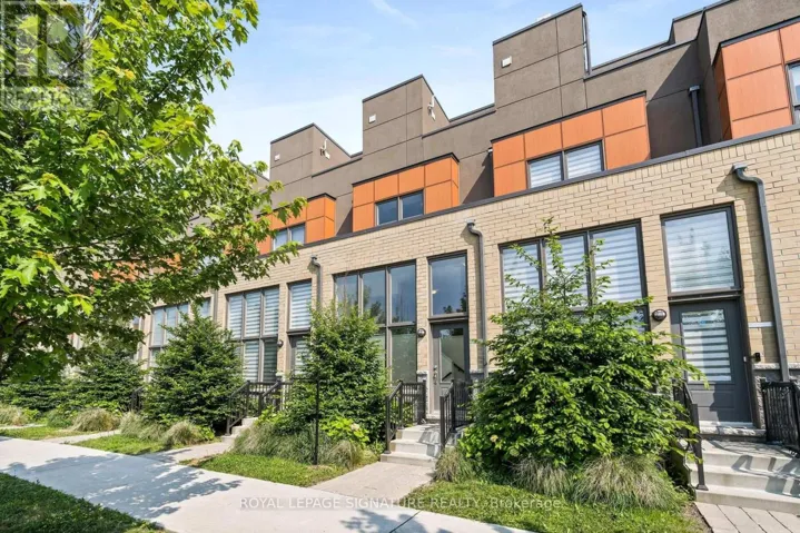 16 CURLEW DRIVE, Toronto (Parkwoods-Donalda), Ontario M1R1V1