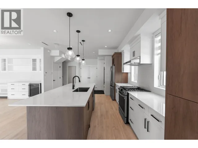 840 Grenfell Avenue Unit# 4 Lot# 4, Kelowna, British Columbia V1Y5J4