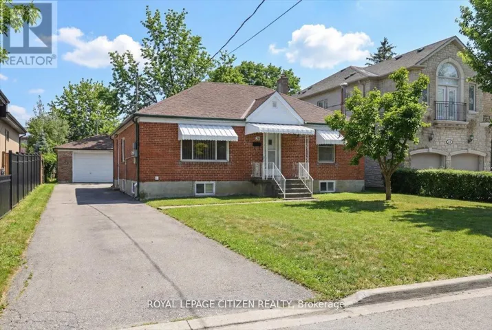 MAIN - 20 DUNSMORE GARDENS, Toronto (Clanton Park), Ontario M3H3M2