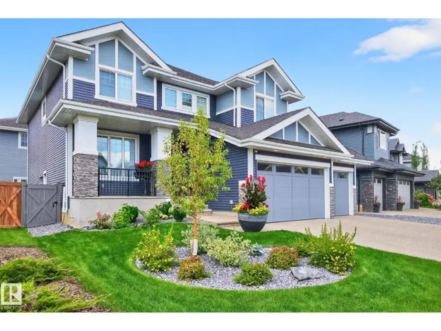 3912 GINSBURG CR NW, Edmonton, Alberta T5T4V1