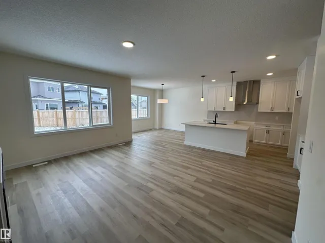 223 RAVINE DR, Devon, Alberta T9G0M2