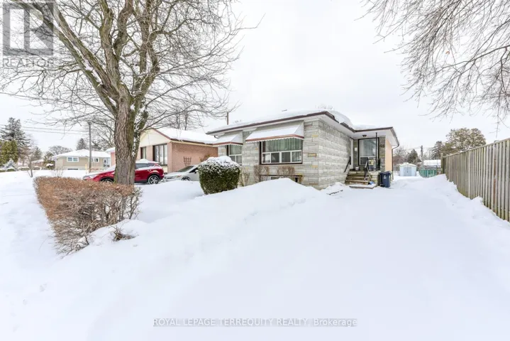 55 WATERCLIFFE ROAD, Toronto (Rexdale-Kipling), Ontario M9W4E9