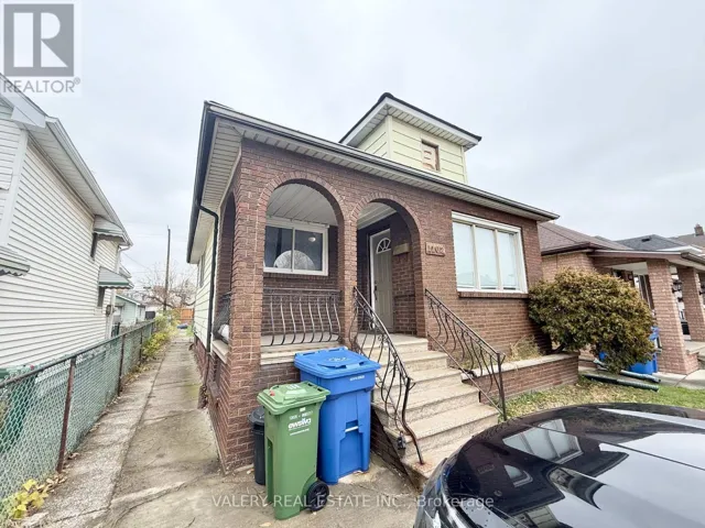 1102 LANGLOIS AVE AVENUE, Windsor, Ontario N9A2H5