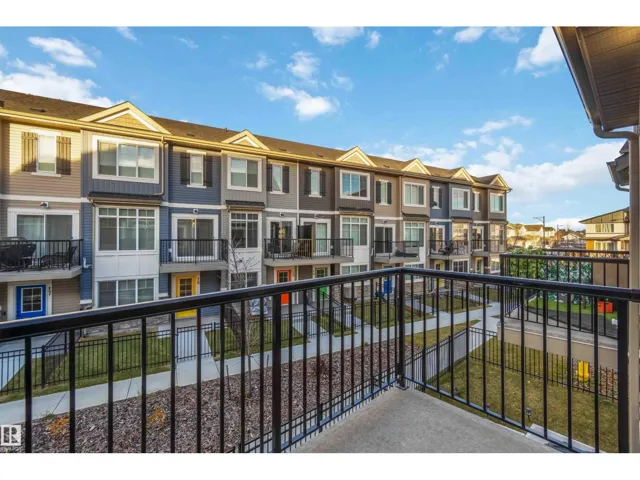 6214 CARTMELL CO SW, Edmonton, Alberta T6W3L5