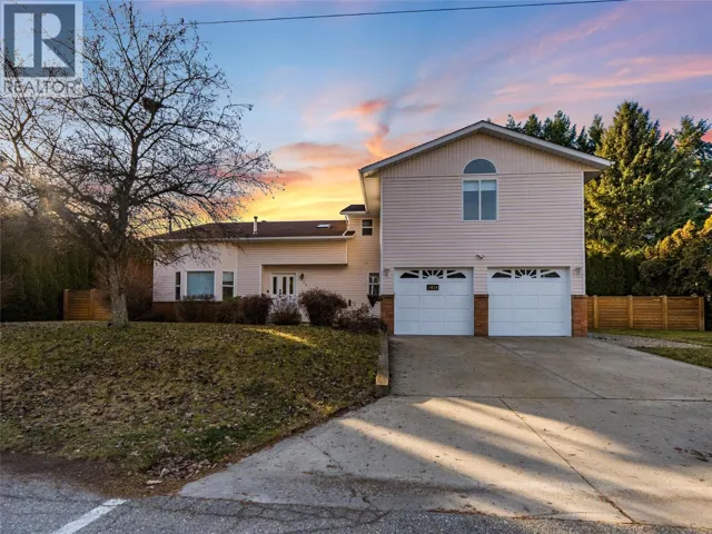 2628 6th Avenue, Castlegar, British Columbia V1N2W2