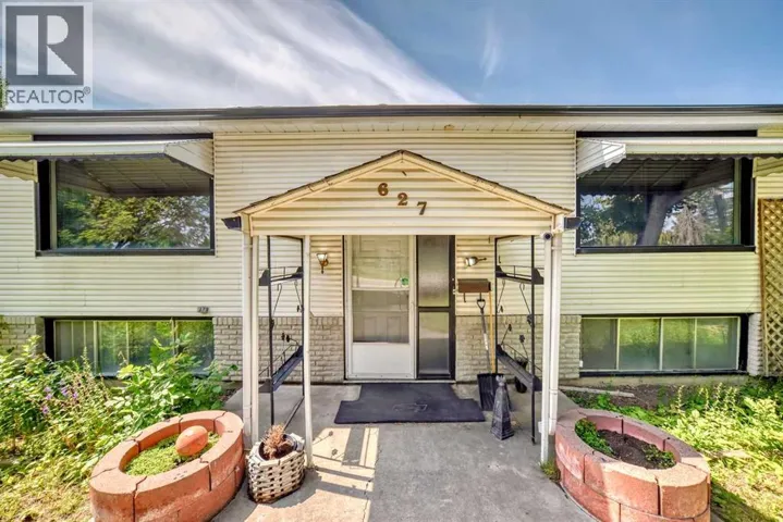 627 Fortalice Crescent SE, Calgary, Alberta T2A2C8