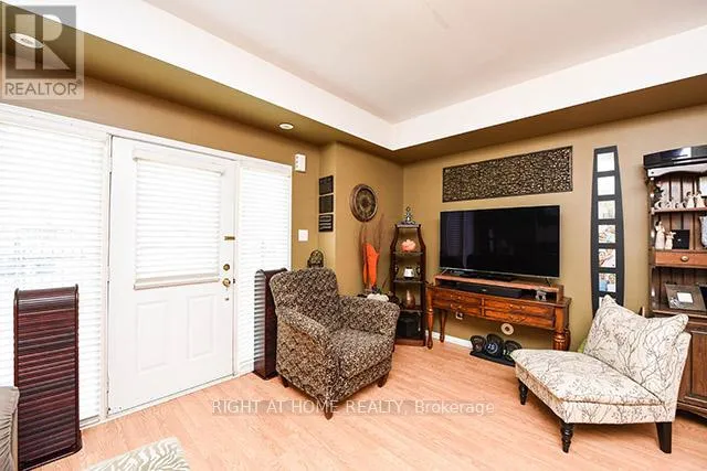 56 - 3046 EGLINTON AVENUE W, Mississauga (Churchill Meadows), Ontario L5M8E4