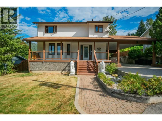 110 CEDAR Avenue, Fruitvale, British Columbia V0G1L0