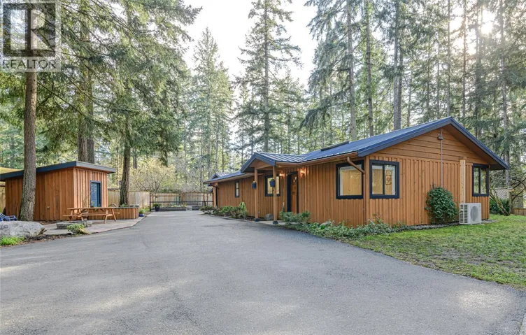 1137 North End Rd, Salt Spring, British Columbia V8K1M1