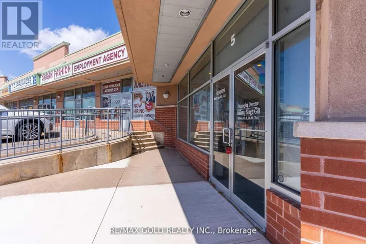 5 - 351 PARKHURST, Brampton (Parkway Belt Industrial Area), Ontario L6T0C2