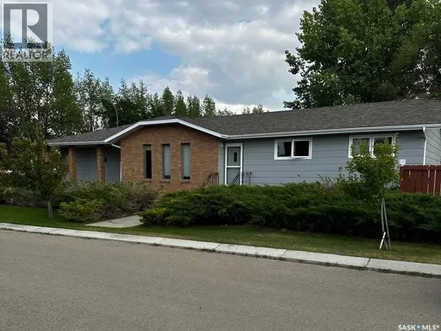 797 4th STREET W, Shaunavon, Saskatchewan S0N2M0