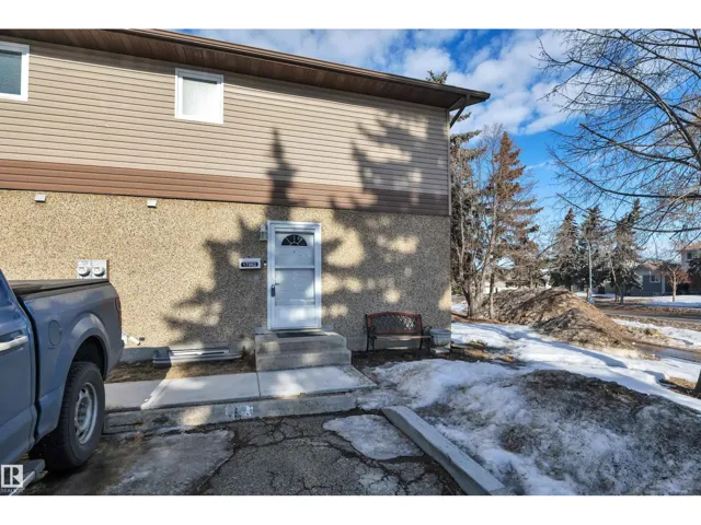 17062 100 ST NW, Edmonton, Alberta T5X5E1