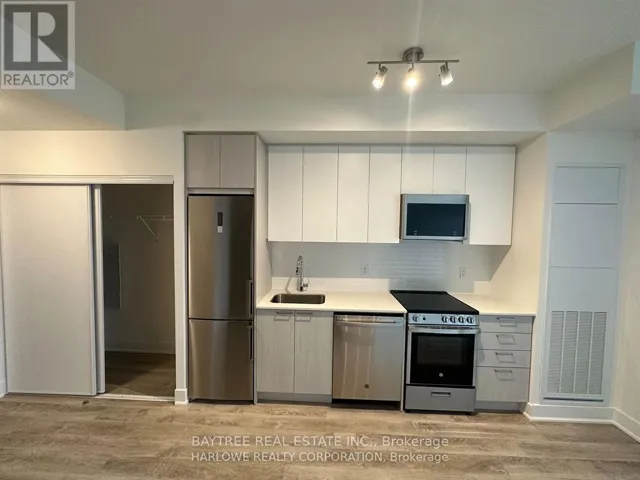 313 - 185 DEERFIELD ROAD, Newmarket (Central Newmarket), Ontario L3Y0G7