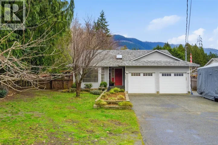 203 Greendale Rd, Lake Cowichan, British Columbia V0R2G0