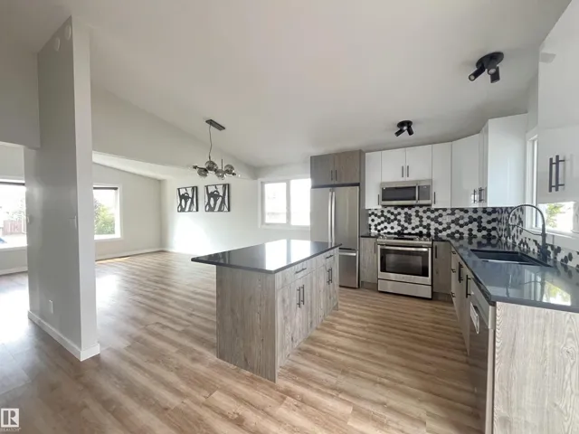 16307 112 ST NW, Edmonton, Alberta T5X2B2