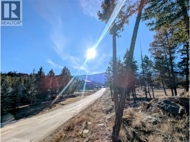 2476 CASTLESTONE Drive, Invermere, British Columbia V0A1K6