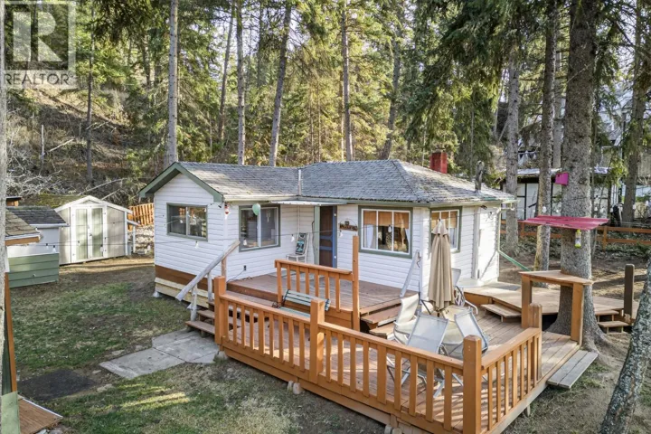 4878 Ogilvey Avenue, Fairmont Hot Springs, British Columbia V0B1L1