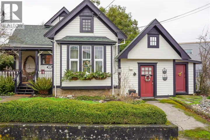 418H Hereward Rd, Victoria, British Columbia V9A4C8