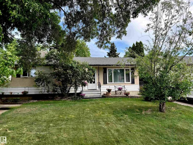 17 STARLING DR, Sherwood Park, Alberta T8A0A6