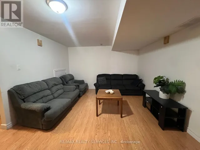 (BASEMENT) - 24 MOSSGROVE CRESCENT, Brampton (Northwest Sandalwood Parkway), Ontario L7A3E6