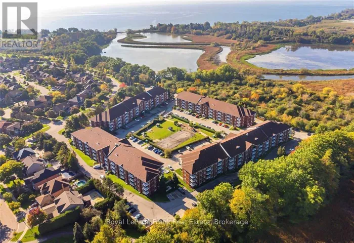 106 - 193 LAKE DRIVEWAY W, Ajax (South West), Ontario L1S7H8