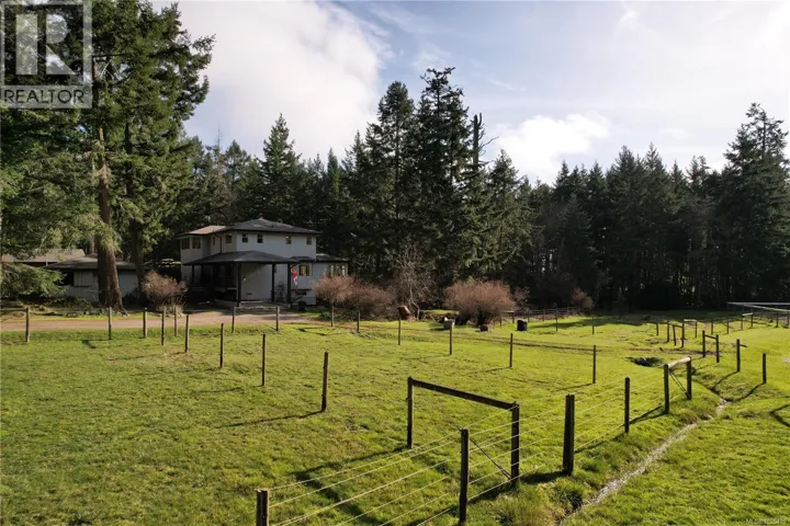137 Forest Ridge Rd, Salt Spring, British Columbia V8K1W4