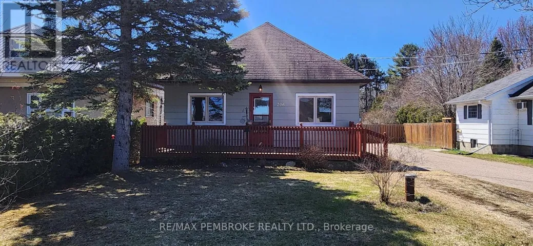 206 GOLF COURSE ROAD, Laurentian Valley, Ontario K8A7B3