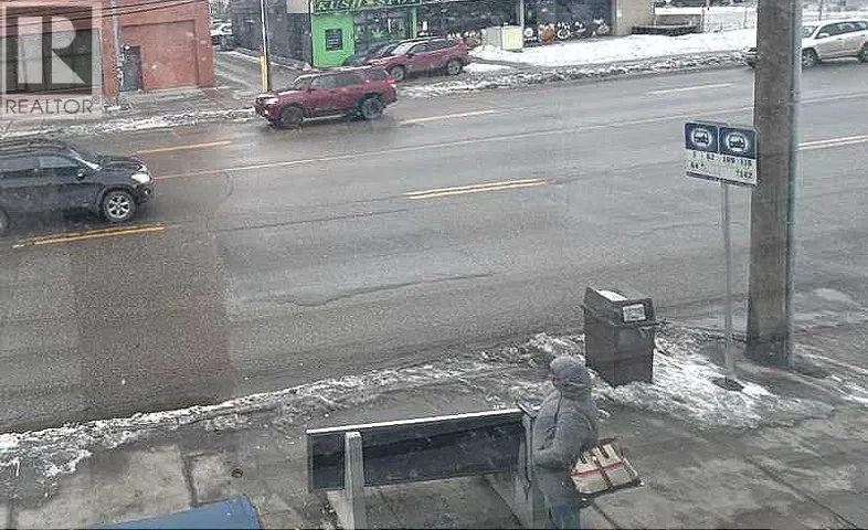 201, 1710 Centre Street NE, Calgary, Alberta T2E2S7