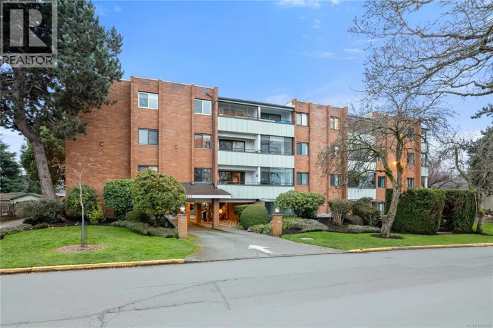 406 853 Selkirk Ave, Esquimalt, British Columbia V9A2T7