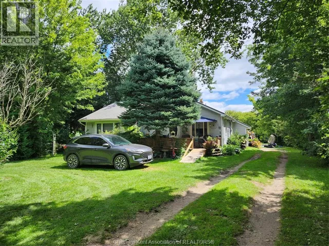 12802 SMOKE LINE, Thamesville, Ontario N0P2K0