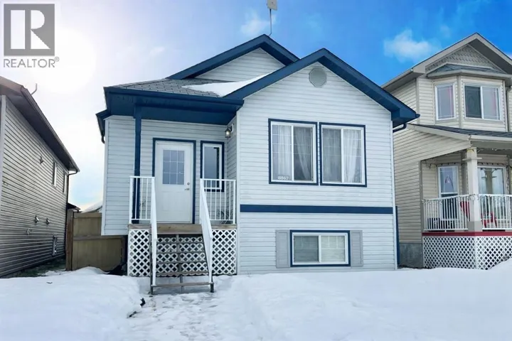 8867 75 Avenue, Grande Prairie, Alberta T8X0H8