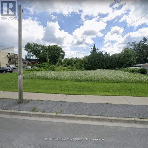 8 SOUTH TERRACE STREET, South Glengarry, Ontario K0C1N0